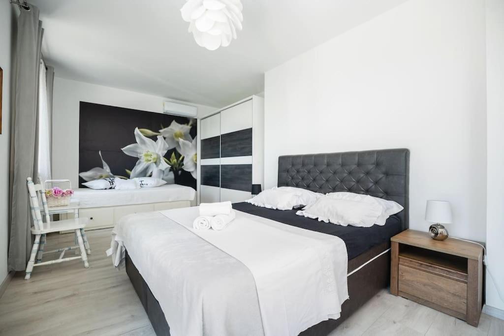 Private Luxury With Pool -lola -